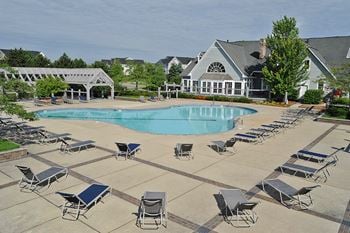 Seasonal swimming pool